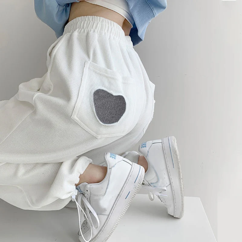 Pantalone tuta in felpa con cuore donna - immagine 9